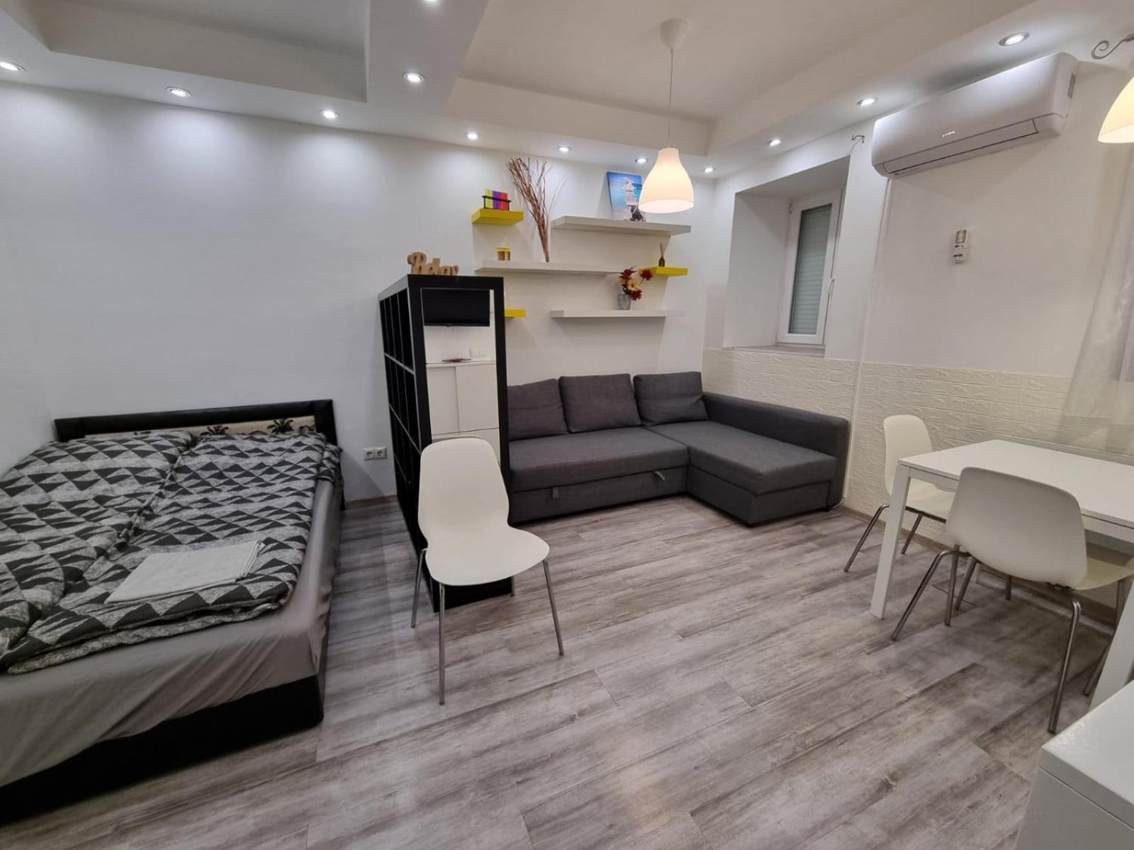 Cozy Family Apartment In ブダペスト エクステリア 写真